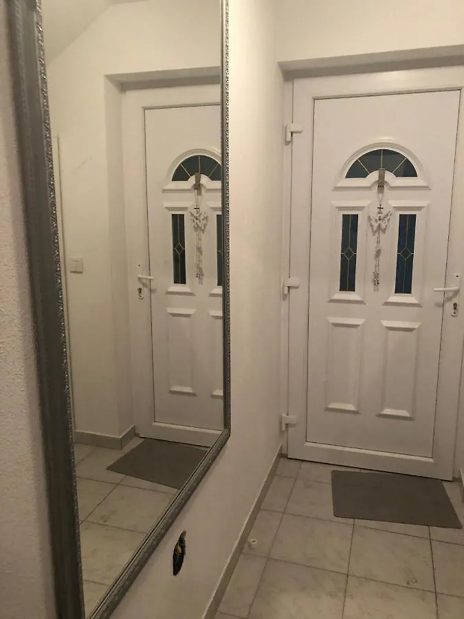 Spacious Apartment Close To The Sea In Split Area Kastela Croatia